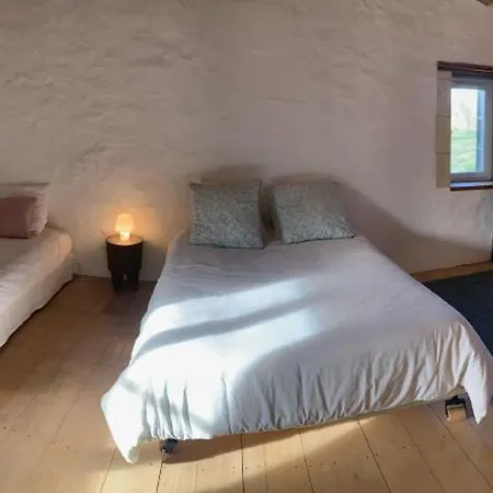 Maison De Charme Avec Piscine Holiday home Orches